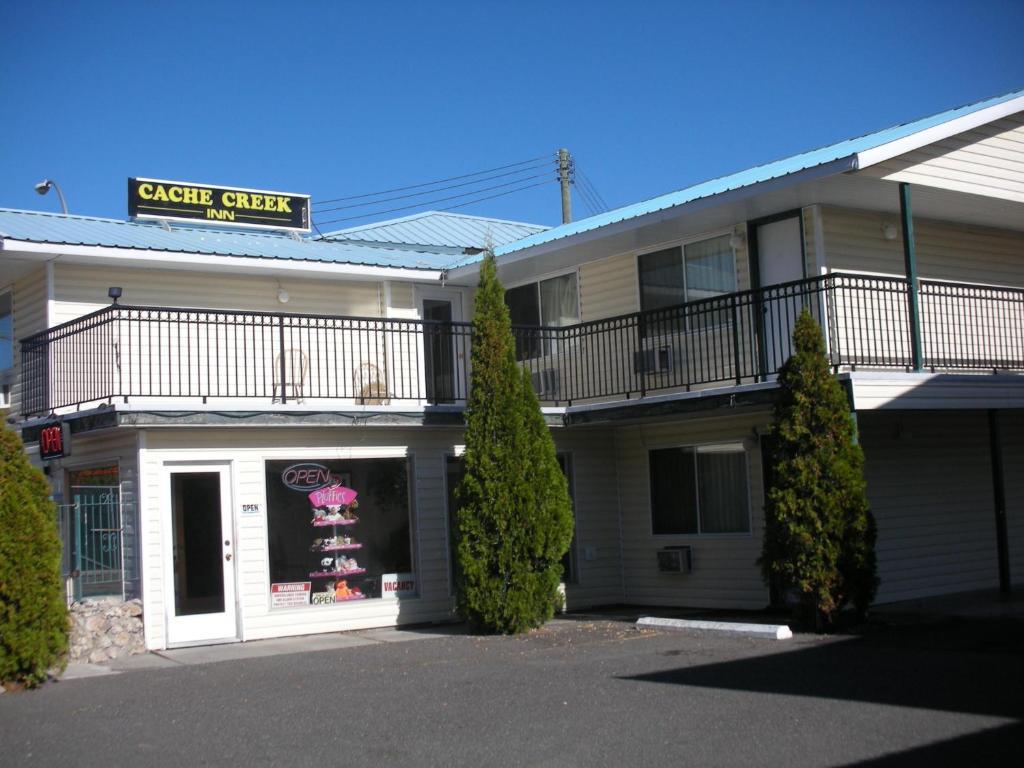 Cache Creek Inn Екстериор снимка