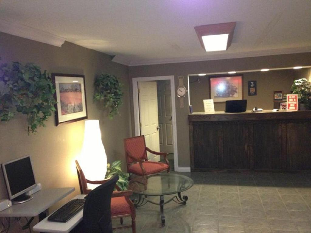Cache Creek Inn Екстериор снимка