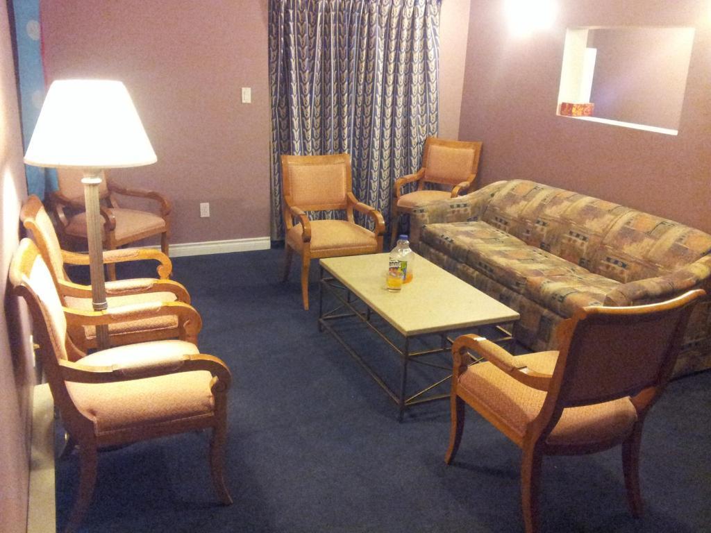 Cache Creek Inn Стая снимка