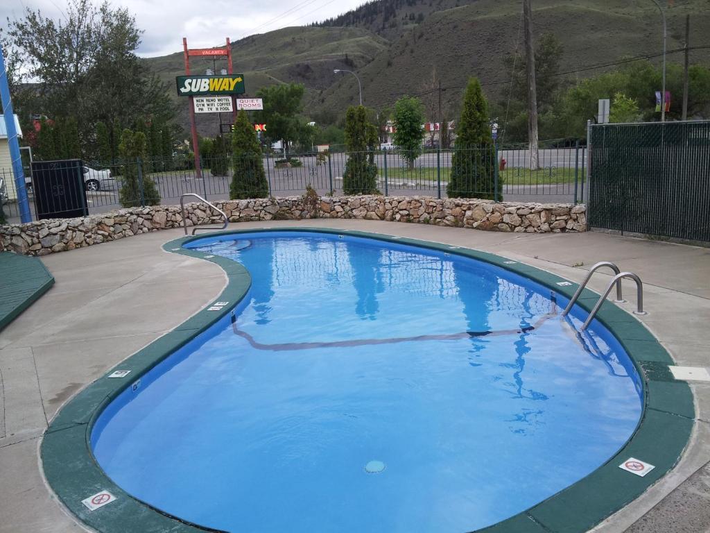 Cache Creek Inn Екстериор снимка
