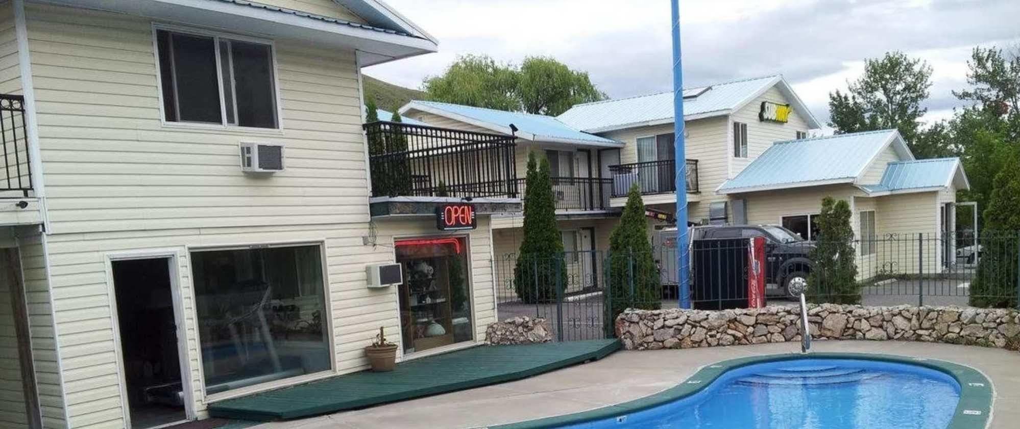 Cache Creek Inn Екстериор снимка
