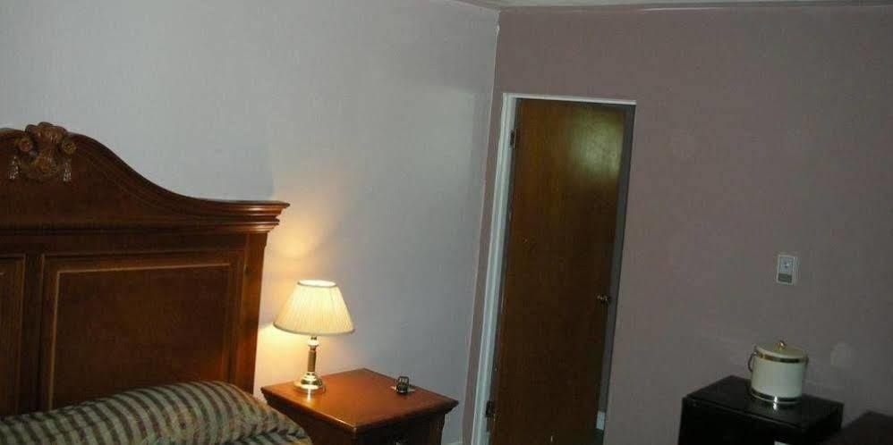 Cache Creek Inn Екстериор снимка